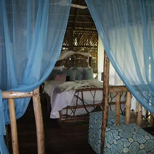 Hotel Tropical Village